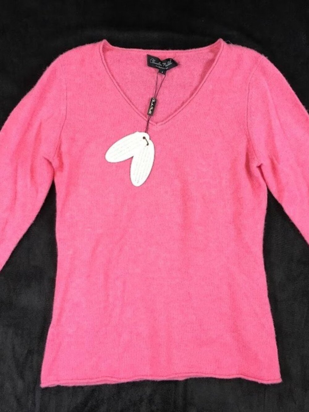 NWT Claudia Nichole Cashmere Women’s Pink V-Neck Sweater Small